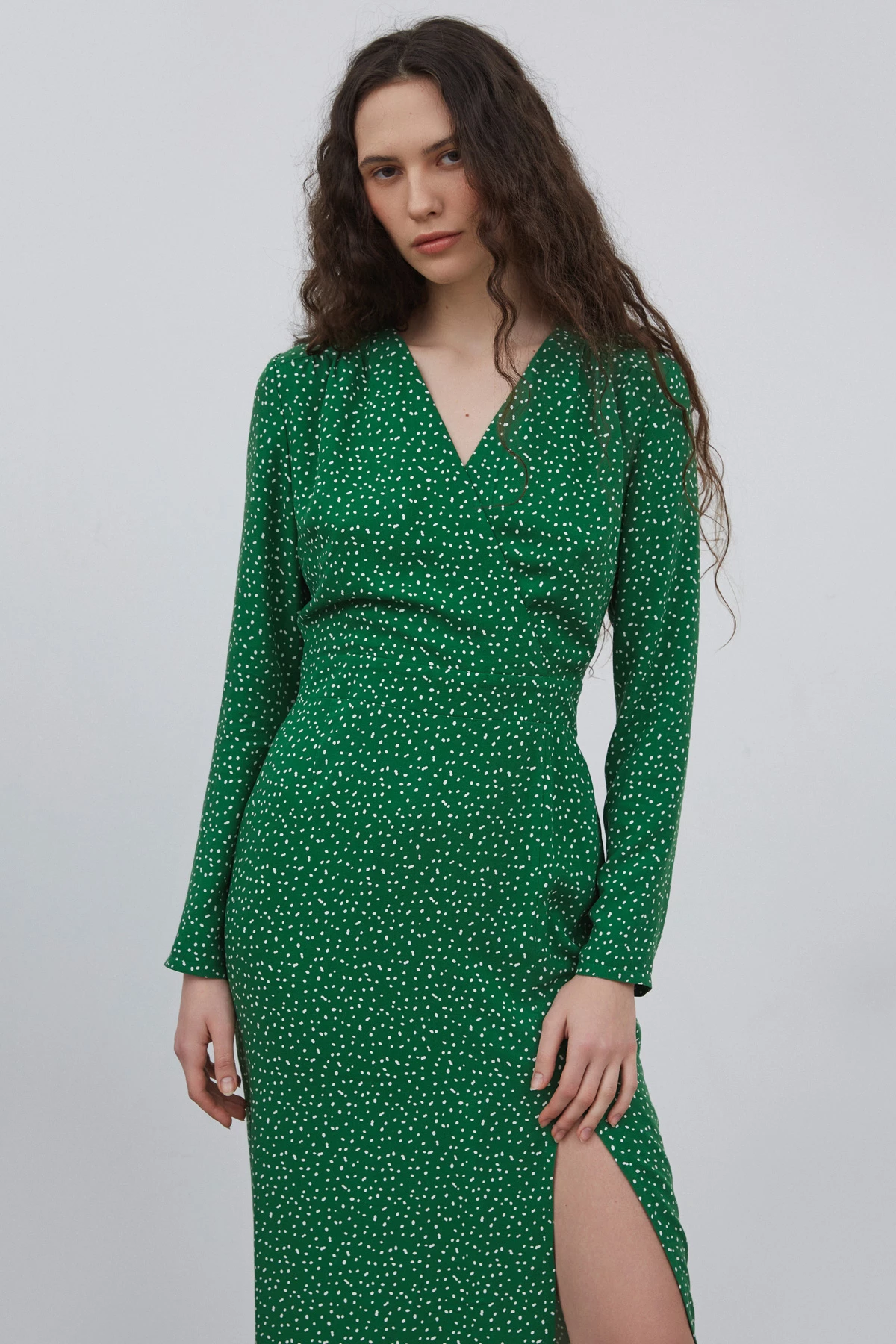 Green midi dress with the print "milk drops" made of viscose, photo 2