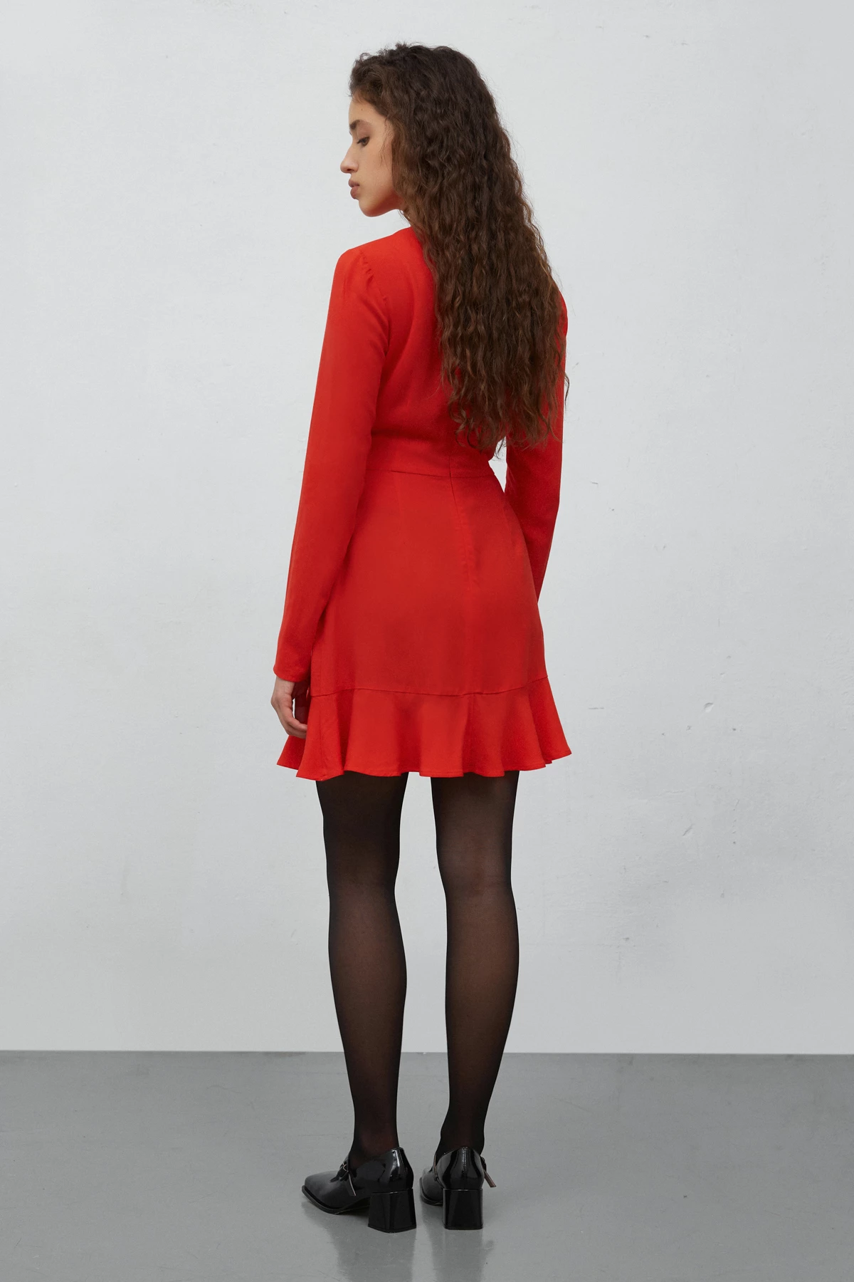 Red short dress with flounce made of viscose, photo 5