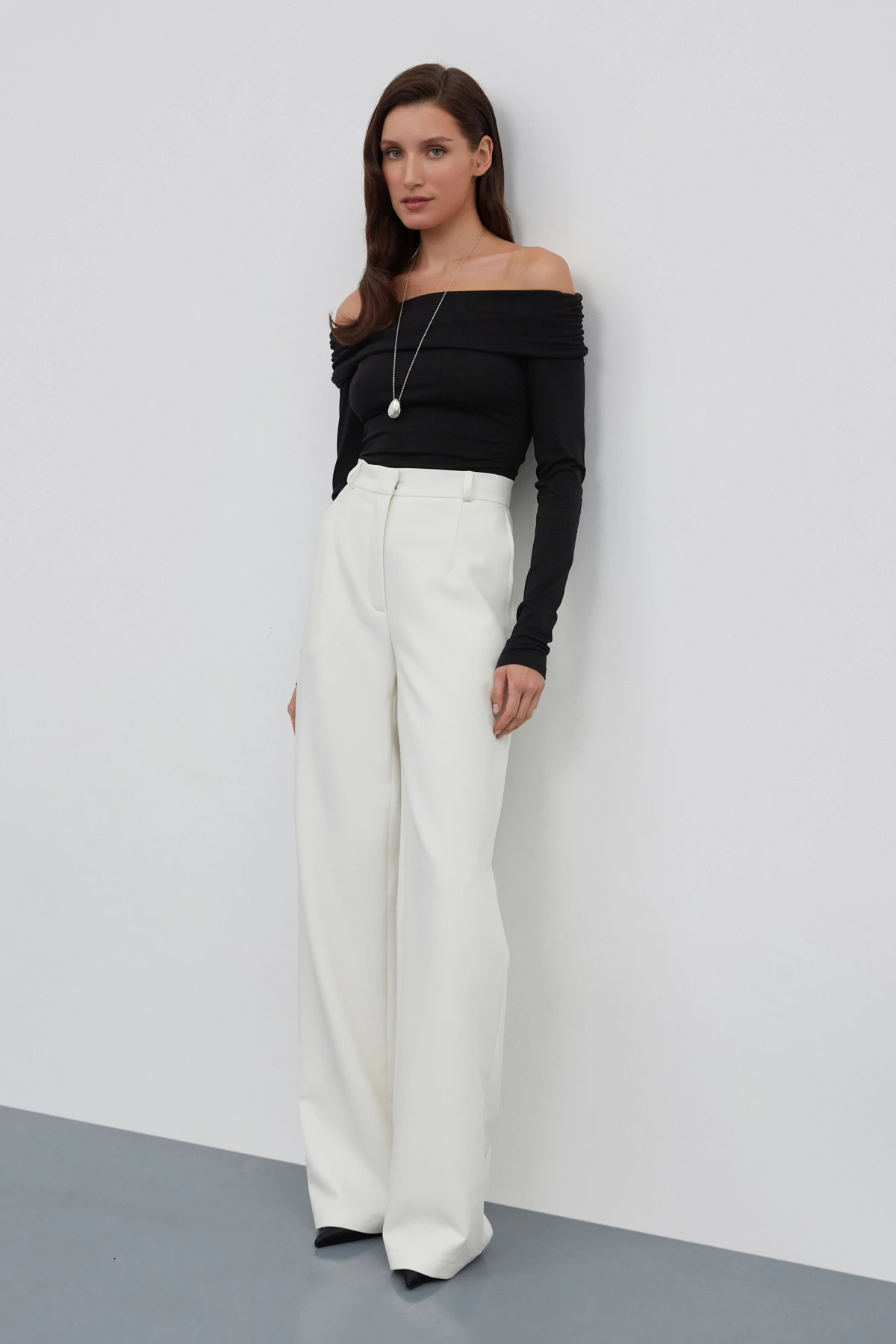 Milky elongated straight trousers with viscose, photo 3