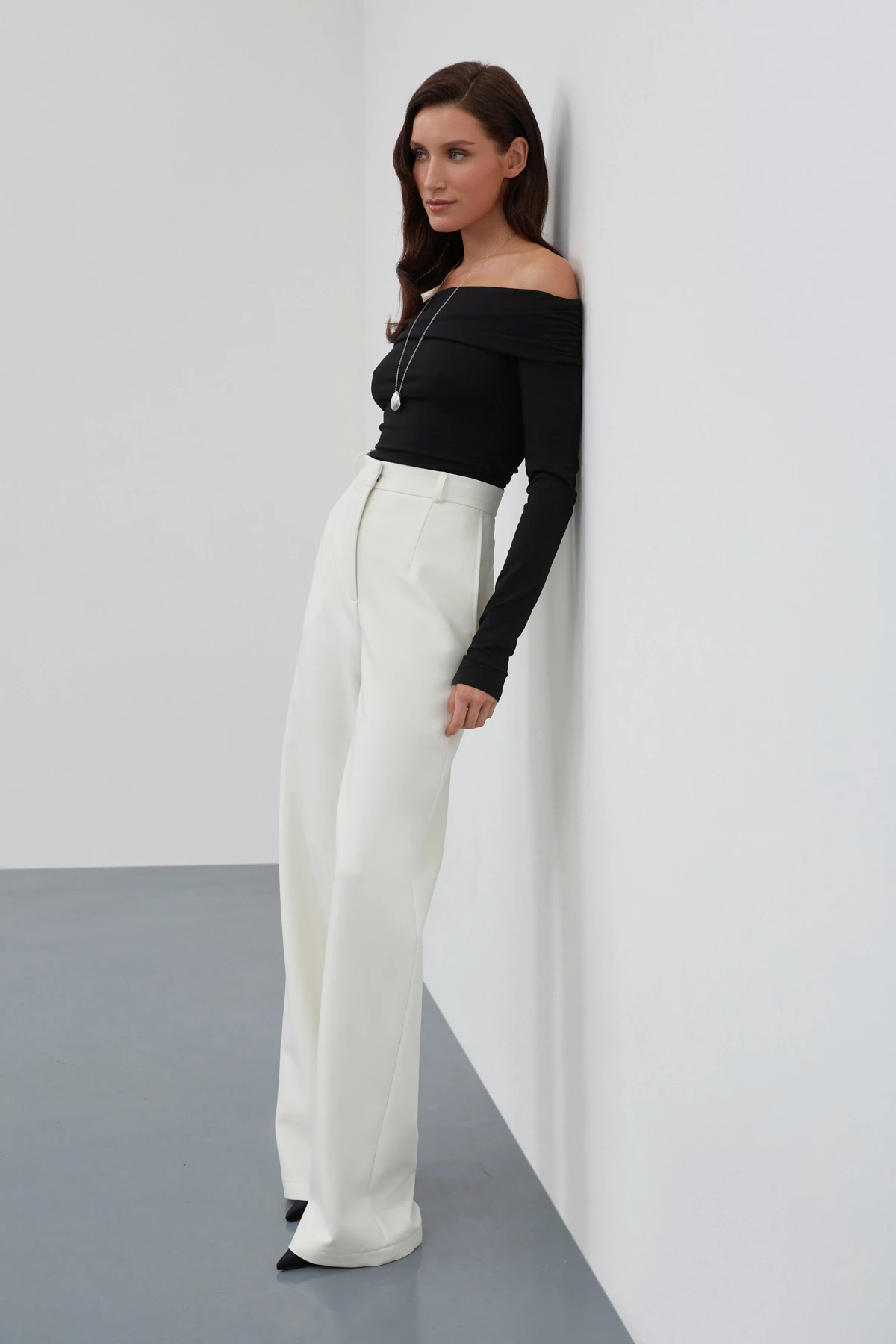 Milky elongated straight trousers with viscose, photo 4