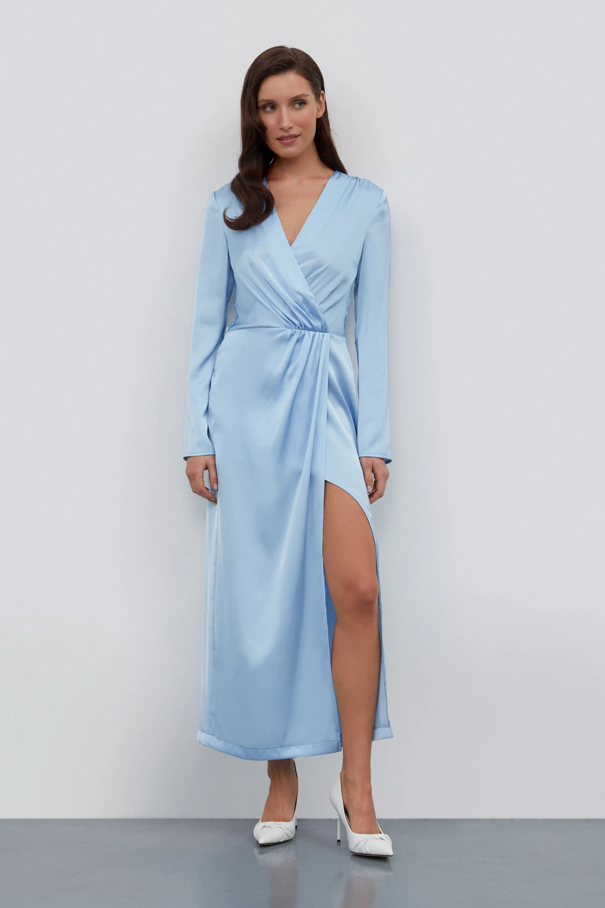 Блакитна сукня міді на затин з віскозного сатину, фото 3