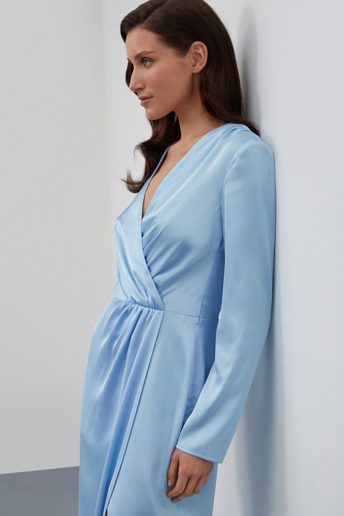 Блакитна сукня міді на затин з віскозного сатину, фото 5