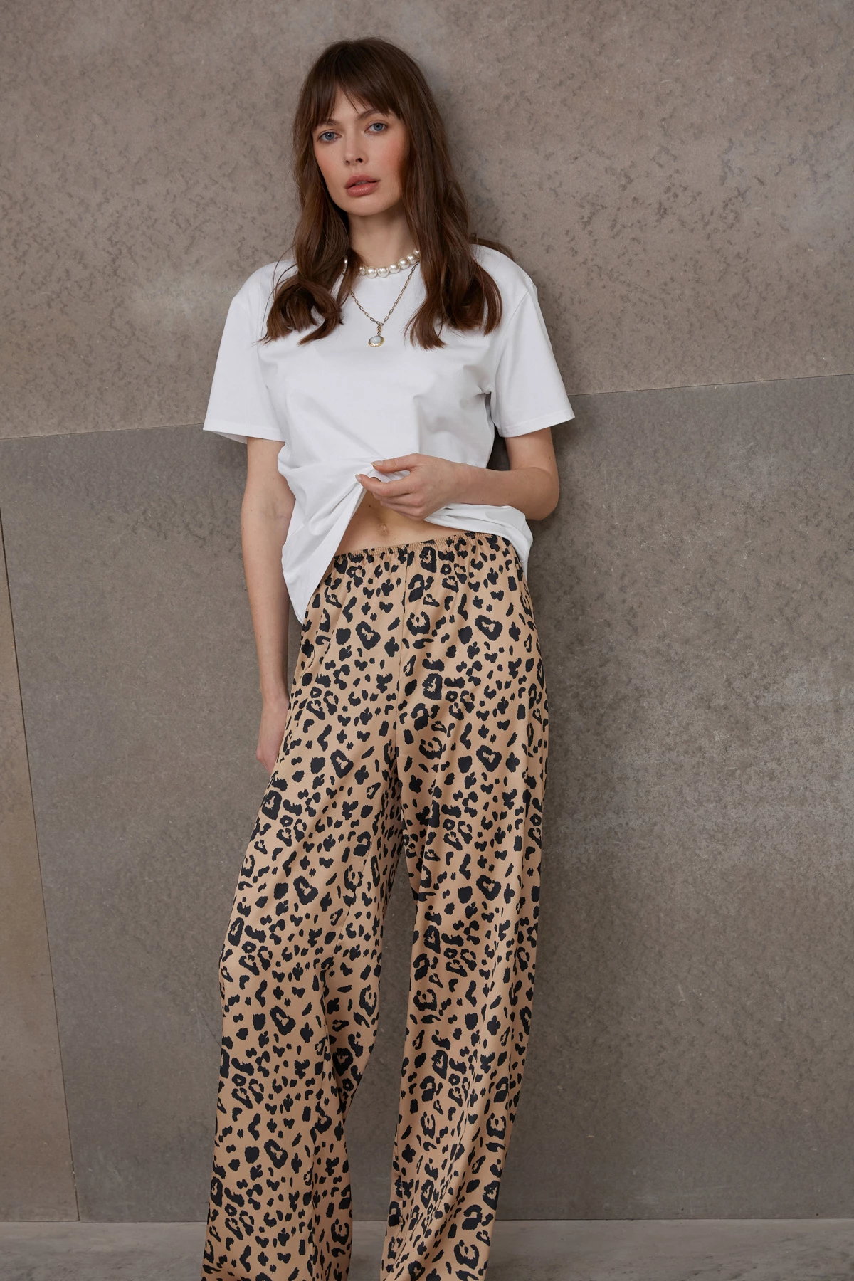 Прямі сатинові штани в принт "леопард", фото 2