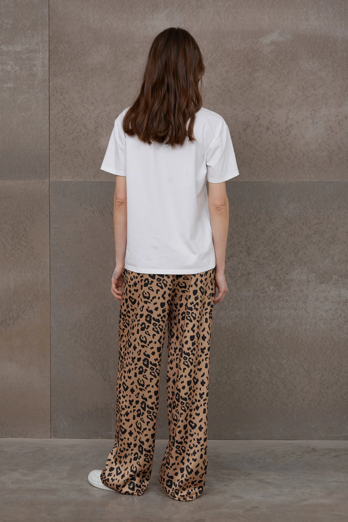 Прямі сатинові штани в принт "леопард", фото 3