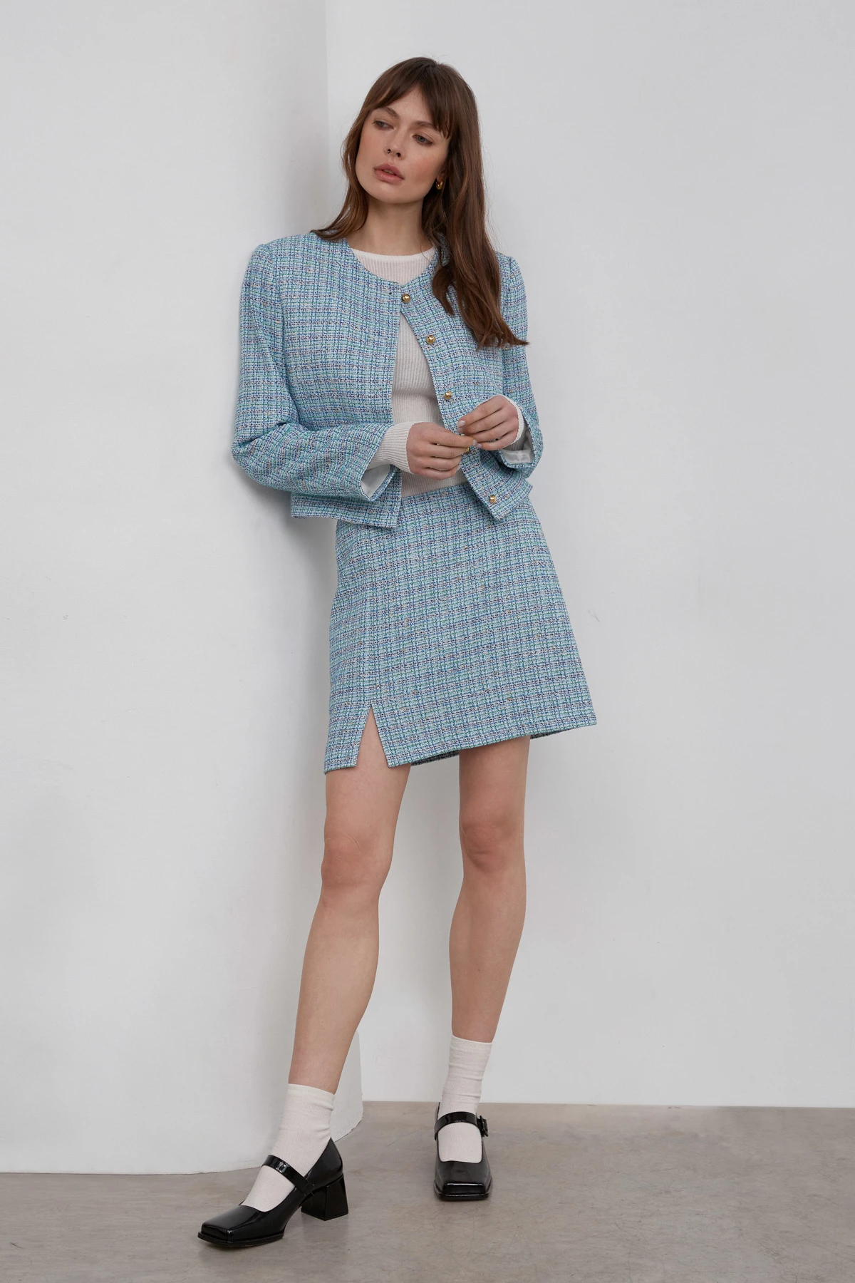 Blue short tweed skirt with cut, photo 2