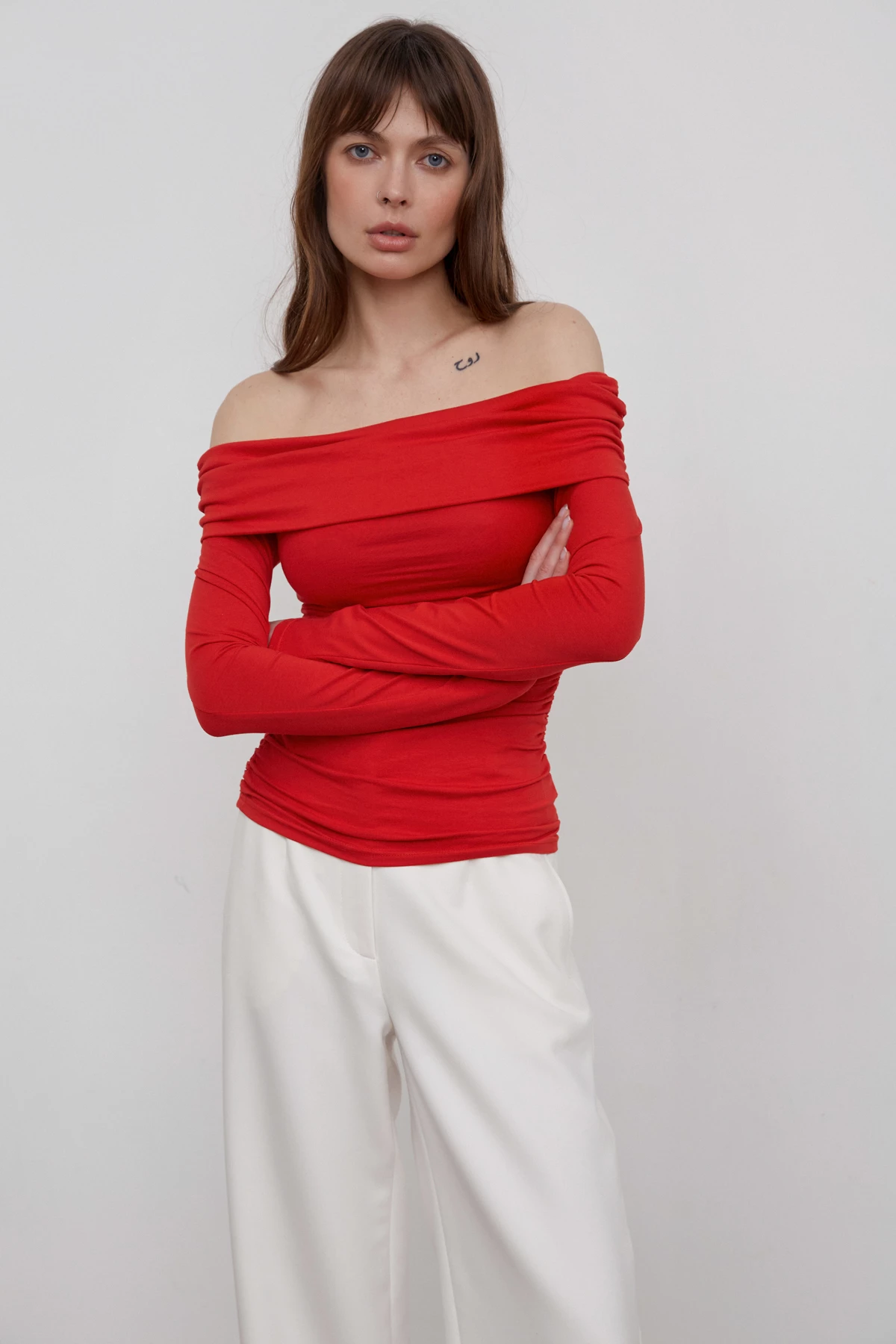 Red open shoulder cotton jumper, photo 1