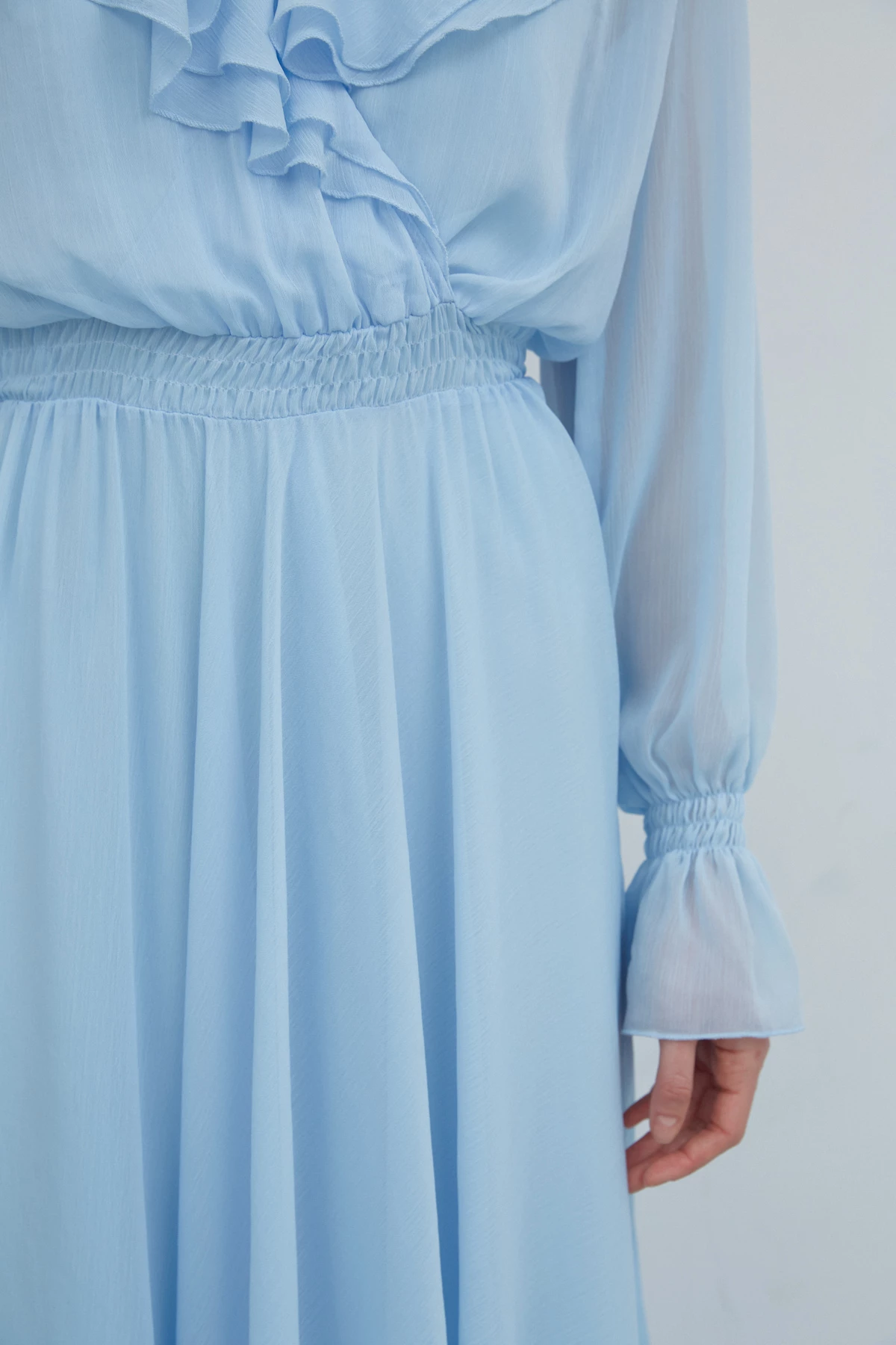 Блакитна сукня міді з креш-шифону з воланом, фото 7