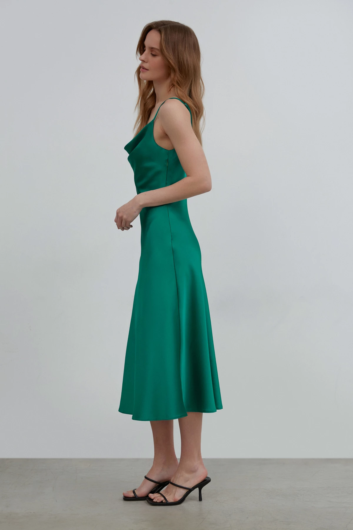 Emerald satin slip dress, photo 2