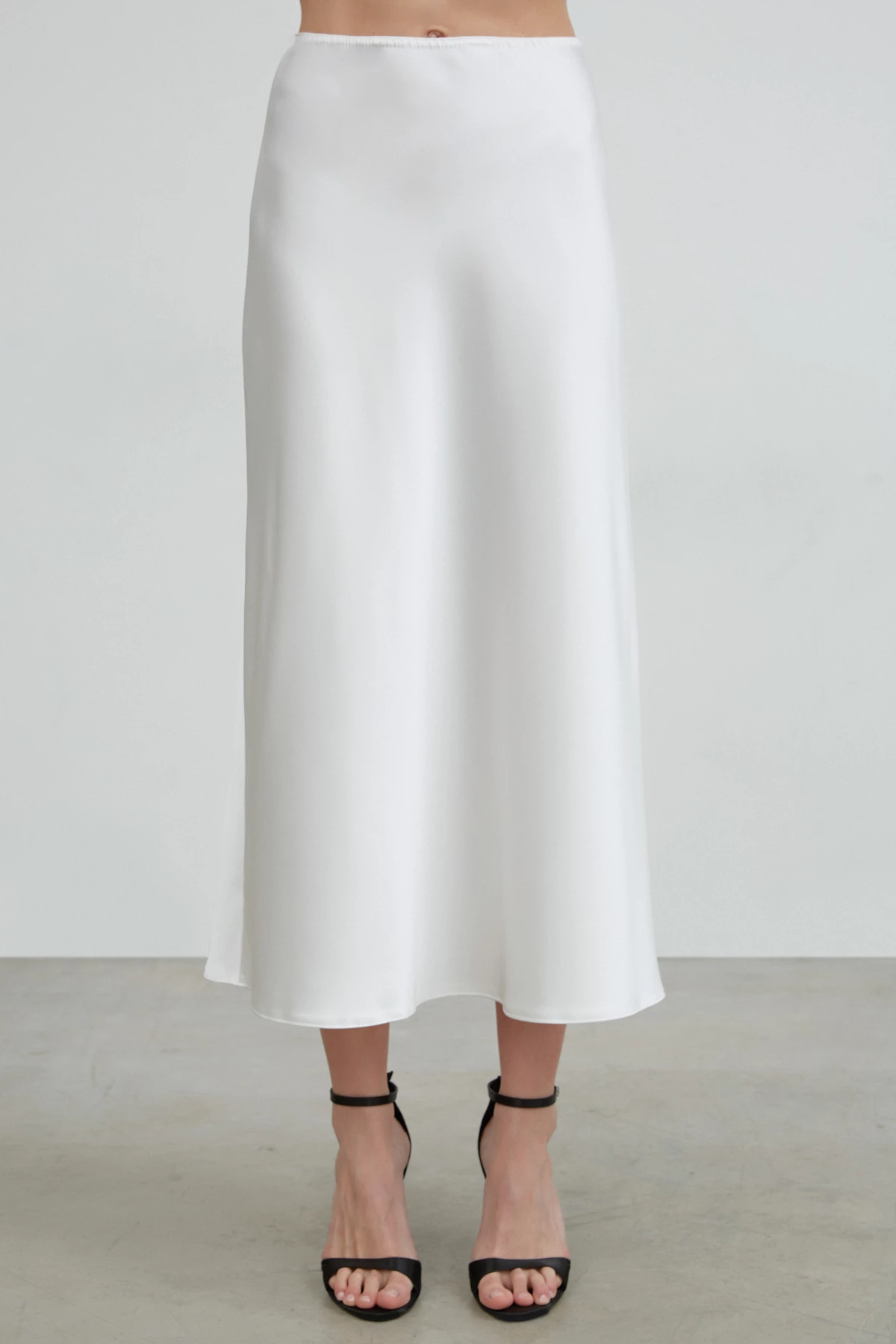 White satin midi skirt, photo 3