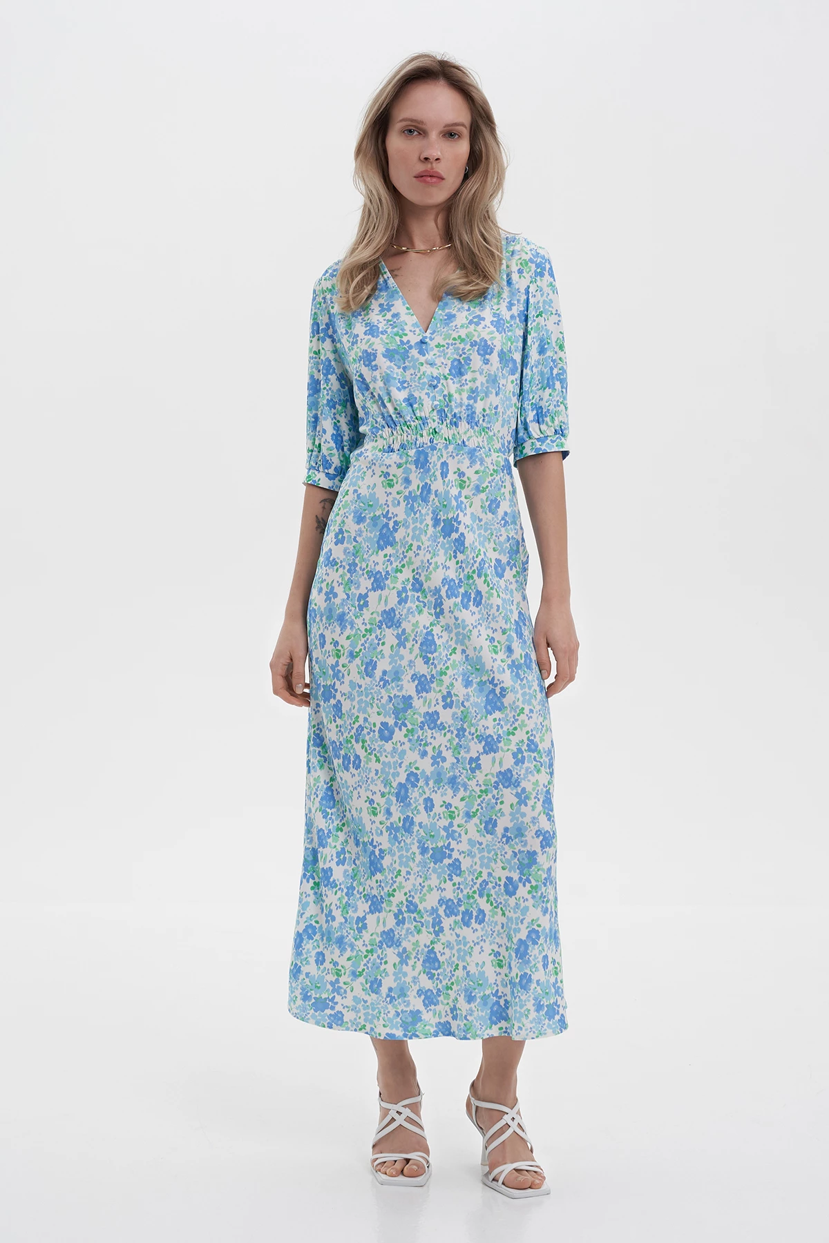 Сукня міді з коротким рукавом в принт "блакитні квіти" зі 100% віскози, фото 1