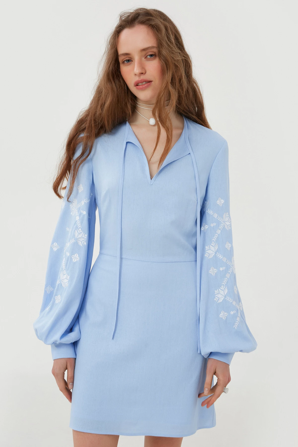 Embroidered short dress "Barvinok" with blue linen, photo 1