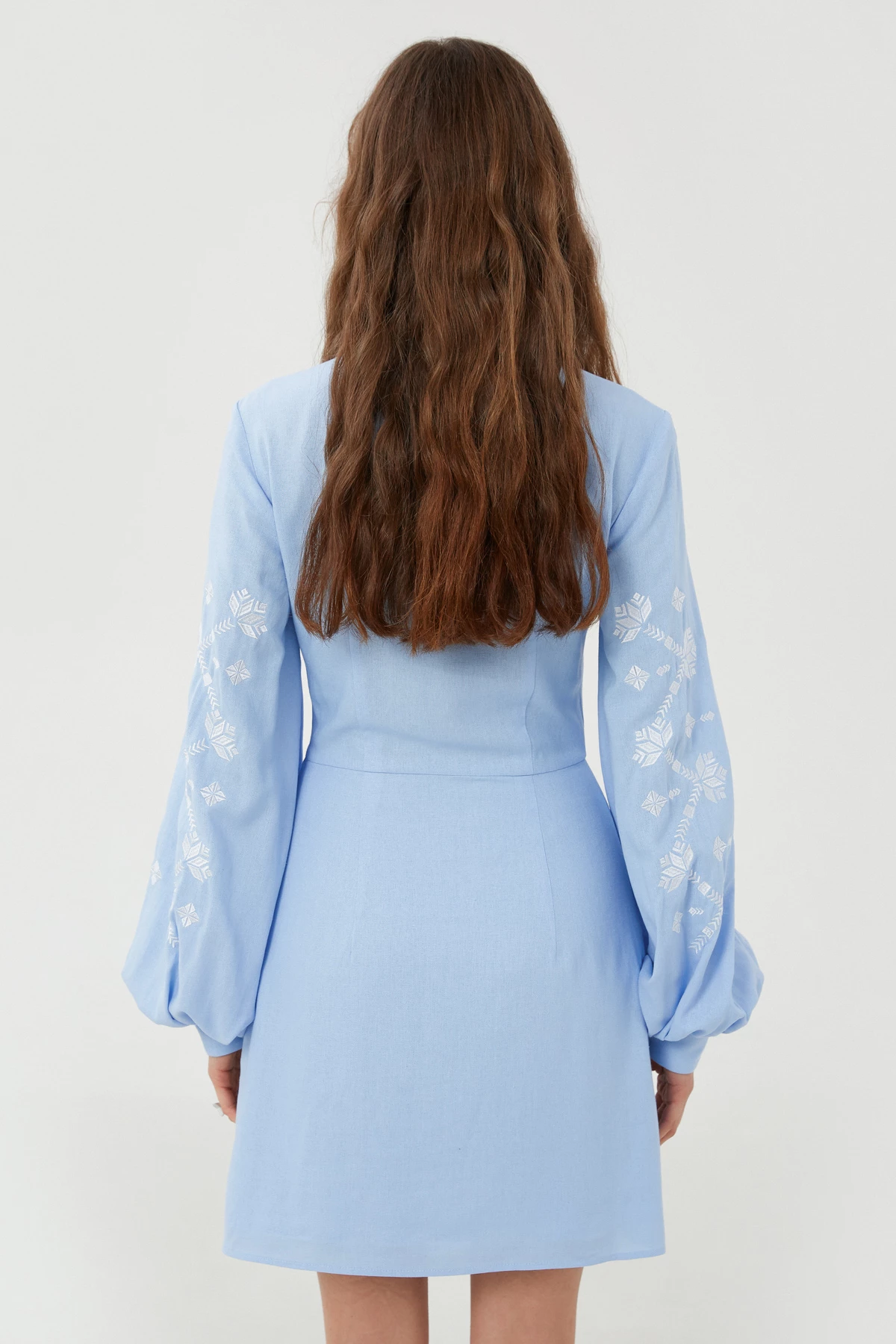 Вишита коротка сукня «Барвінок» з льоном блакитного кольору, фото 5