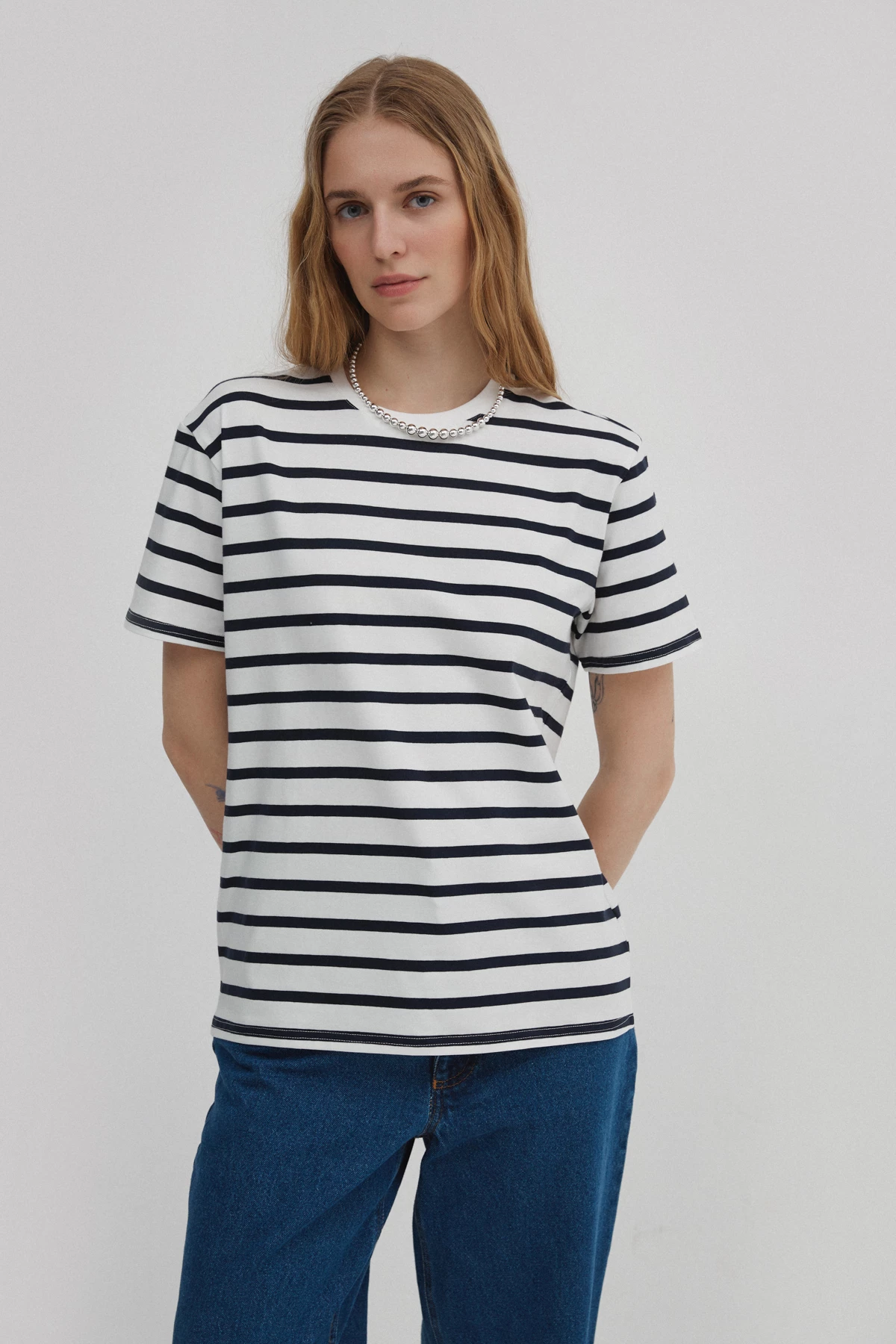 Milky T-shirt in a dark blue stripe with cotton, photo 3
