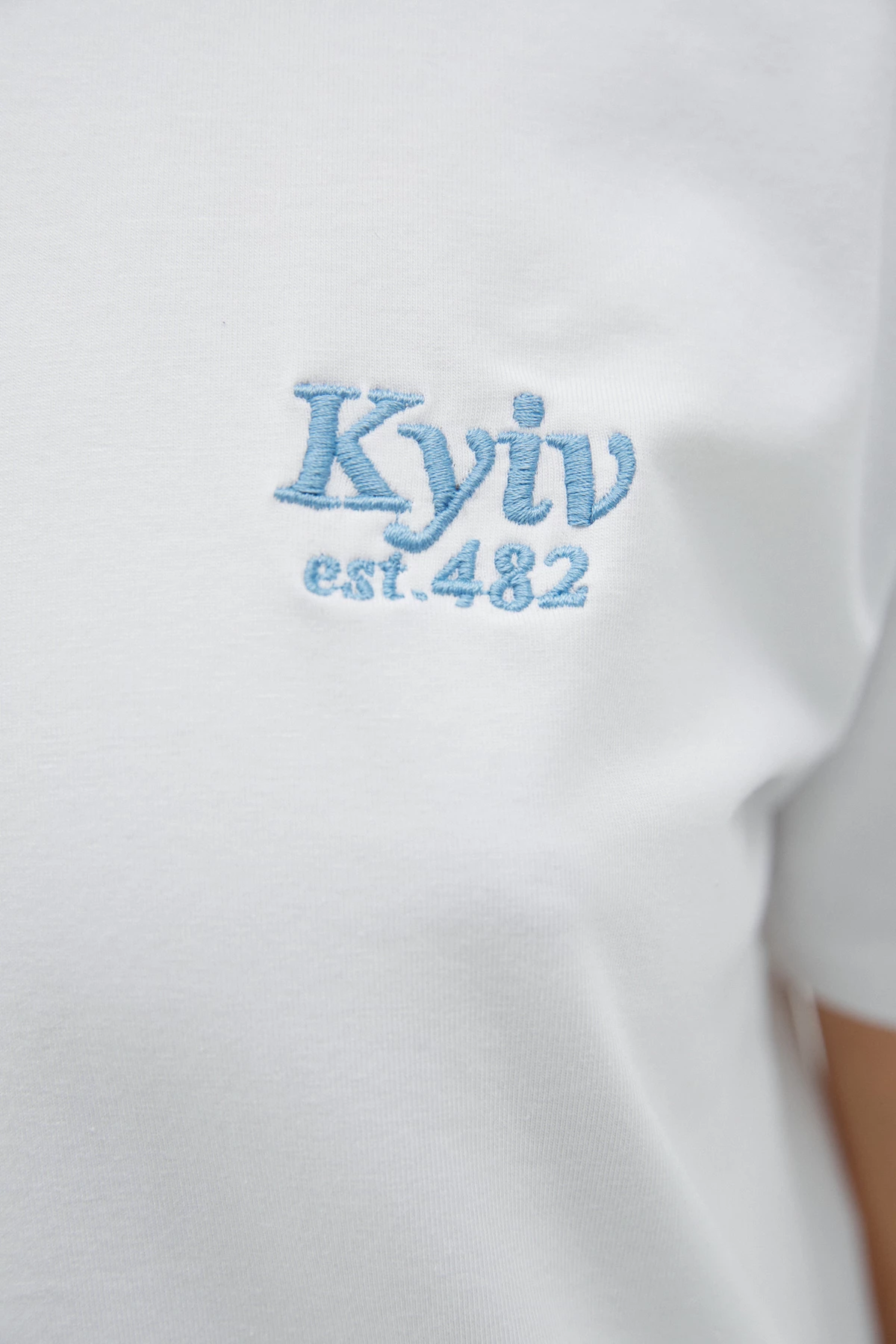 White t-shirt with blue embroidery "Kyiv", photo 4