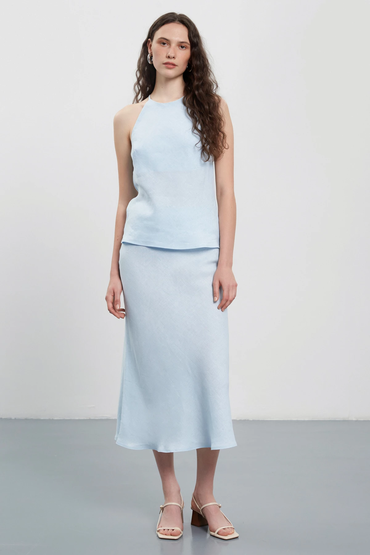 Light blue midi length skirt made of 100% linen, photo 2