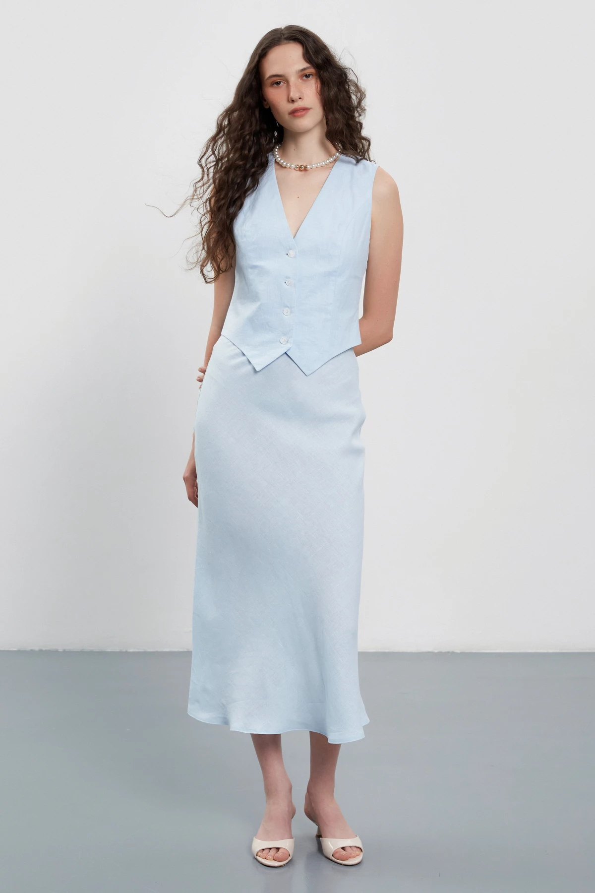 Light blue midi length skirt made of 100% linen, photo 6