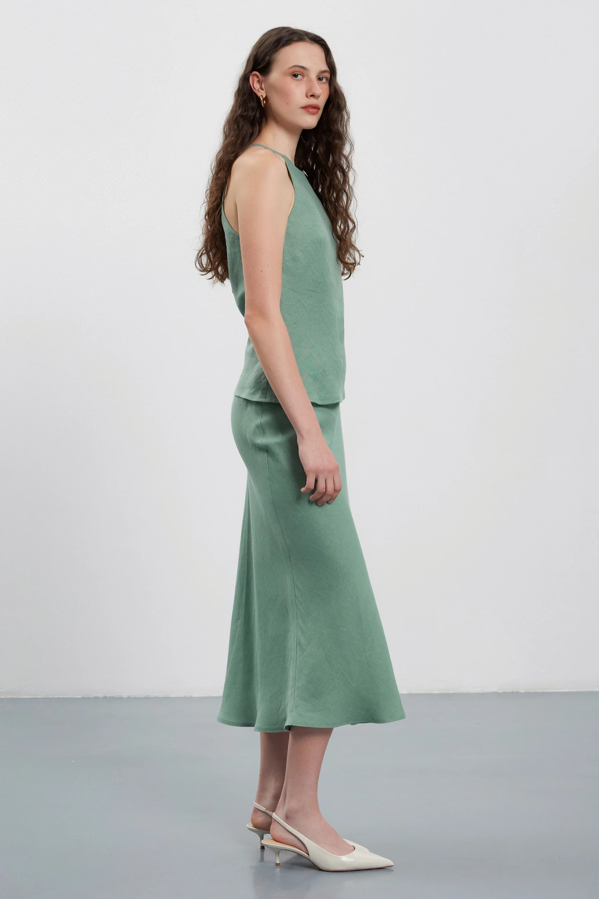 Olive green midi length skirt made of 100% linen, photo 2