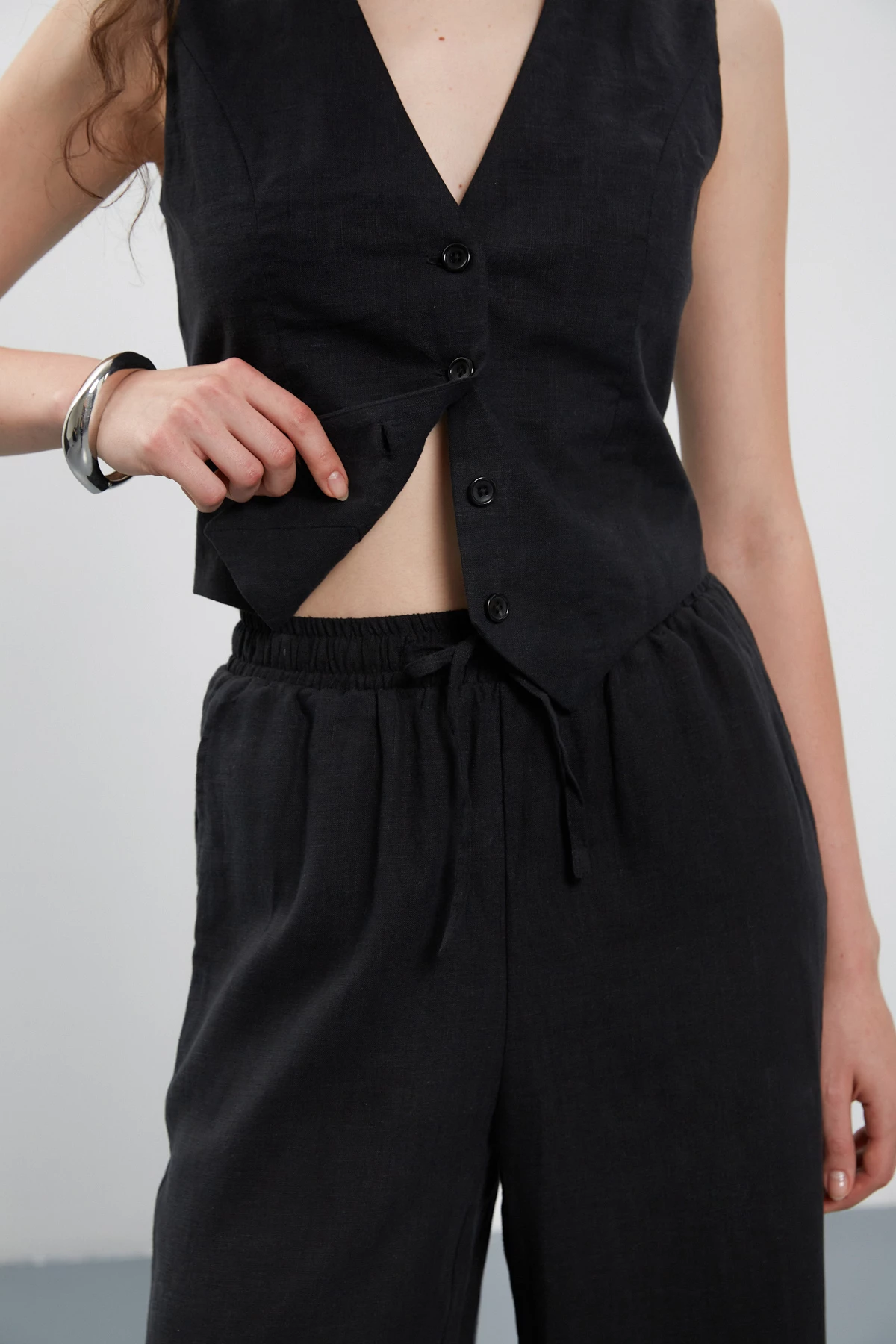 Black 100% linen classic cut waistcoat, photo 4