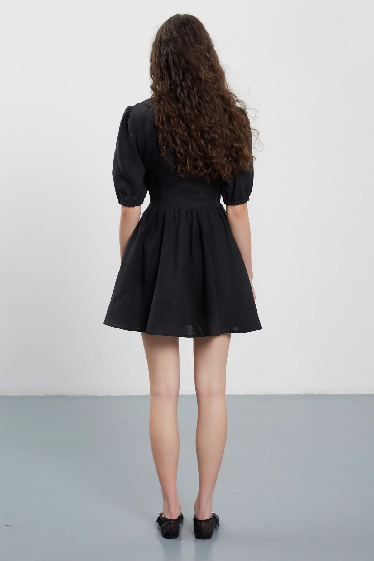 Black short 100% linen dress with collar, photo 8